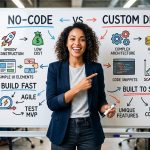 Fundador de startup evaluando opciones de desarrollo entre no-code y desarrollo a medida en una pizarra con gráficos de crecimiento y costes.